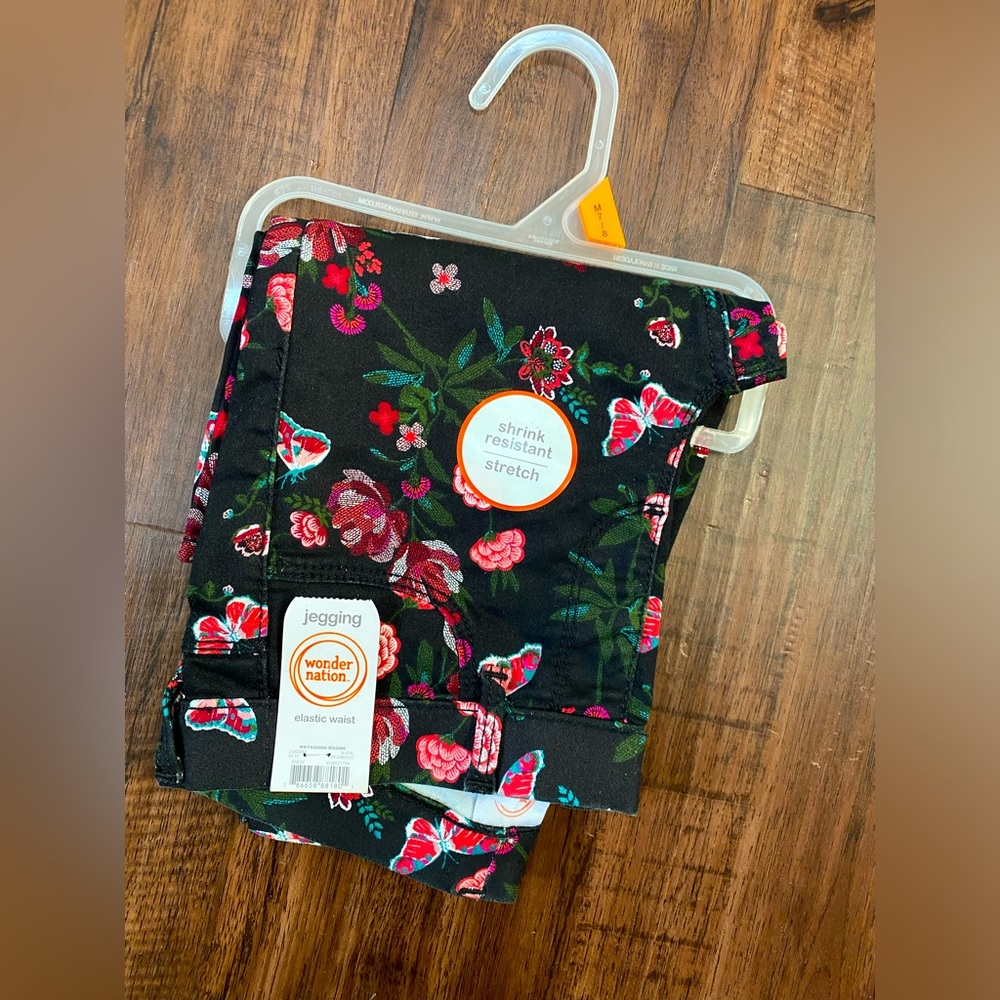 NWT Wonder Nation Girl’s floral jegging